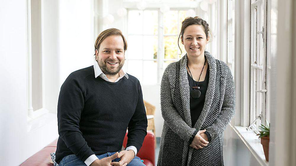 Alexander Glehr und Johanna Scherz in den Räumlichkeiten der Film AG in Wien Penzing
