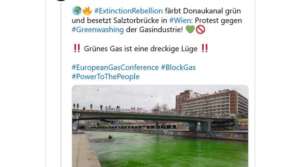 Der Donaukanal wurde von den Aktivisten grün eingefärbt