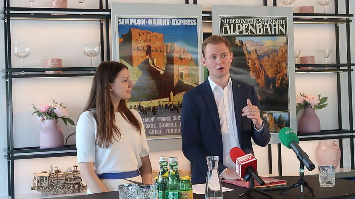 Landesobfrau Antonia Herunter mit Helmut Sommer