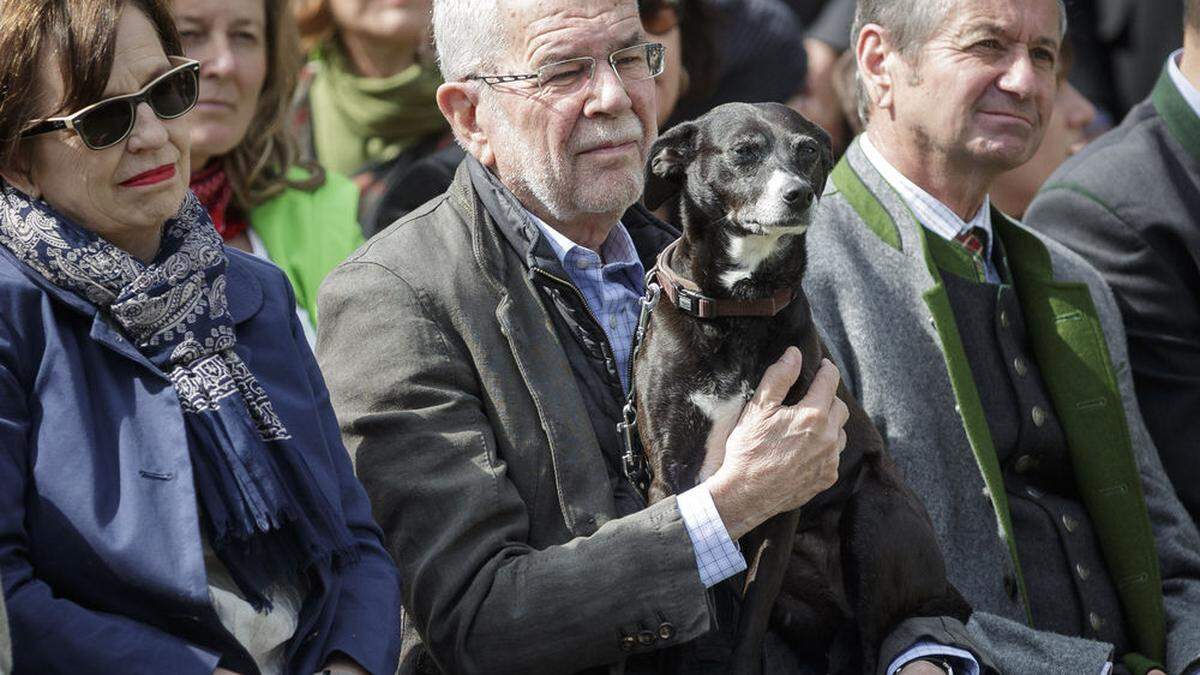 Juli mit Herrl Van der Bellen