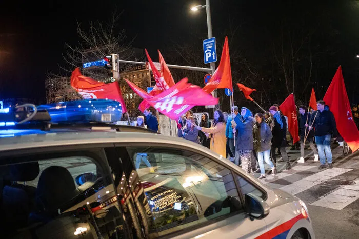 Einige waren mit der geringen Teilnehmer-Anzahl unzufrieden: "Eigentlich müsste ganz Graz demonstrieren."