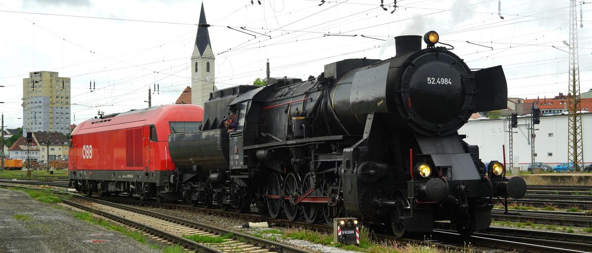 Mit einer Diesellok als Vorspann ist die Dampflok in Knittelfeld angekommen, wo sie bis Sonntagmittag im Eisenbahnmuseum zu sehen ist