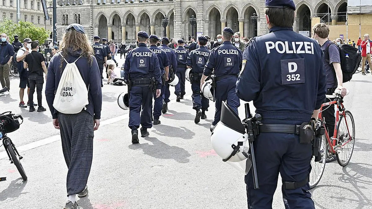 ABD0155_20200501 - WIEN - ÖSTERREICH: Demonstration ?Mayday 2020? am Freitag, 01. Mai 2020 in Wien. - FOTO: APA/HANS PUNZ