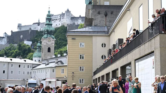 Die Salzburger Festspiele 2023 sind eröffnet - und das natürlich mit einer illustren Gästeschar.