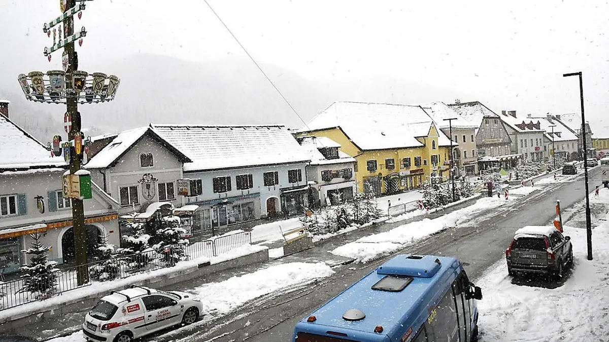 Ab morgen fährt der Verkehr wieder zweispurig durch Kindberg