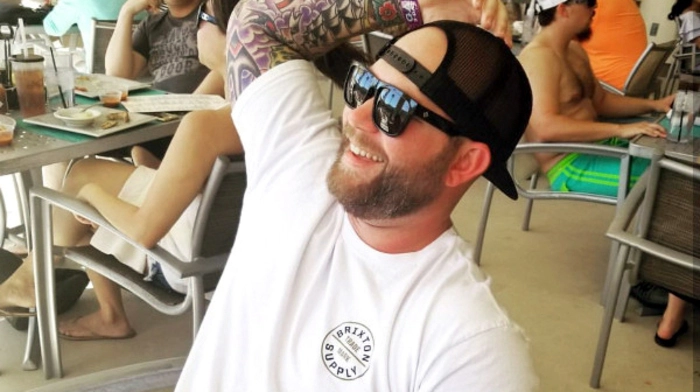 Christopher Roybalaus Corona, Kalifornien, war ein Navy-Veteran, der in Afghanistan gedient hatte. Er wurde nur 28 Jahre alt.