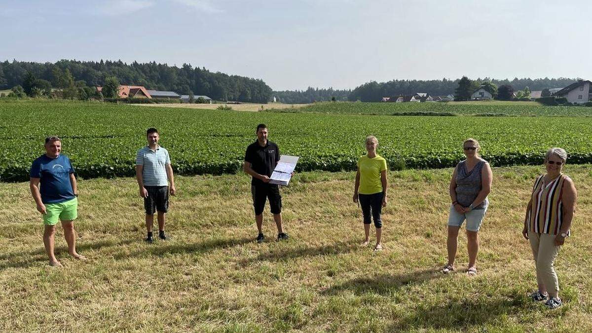 Unterstützer der Petition gegen die geplante Photovoltaikanlage in Leitersdorf 