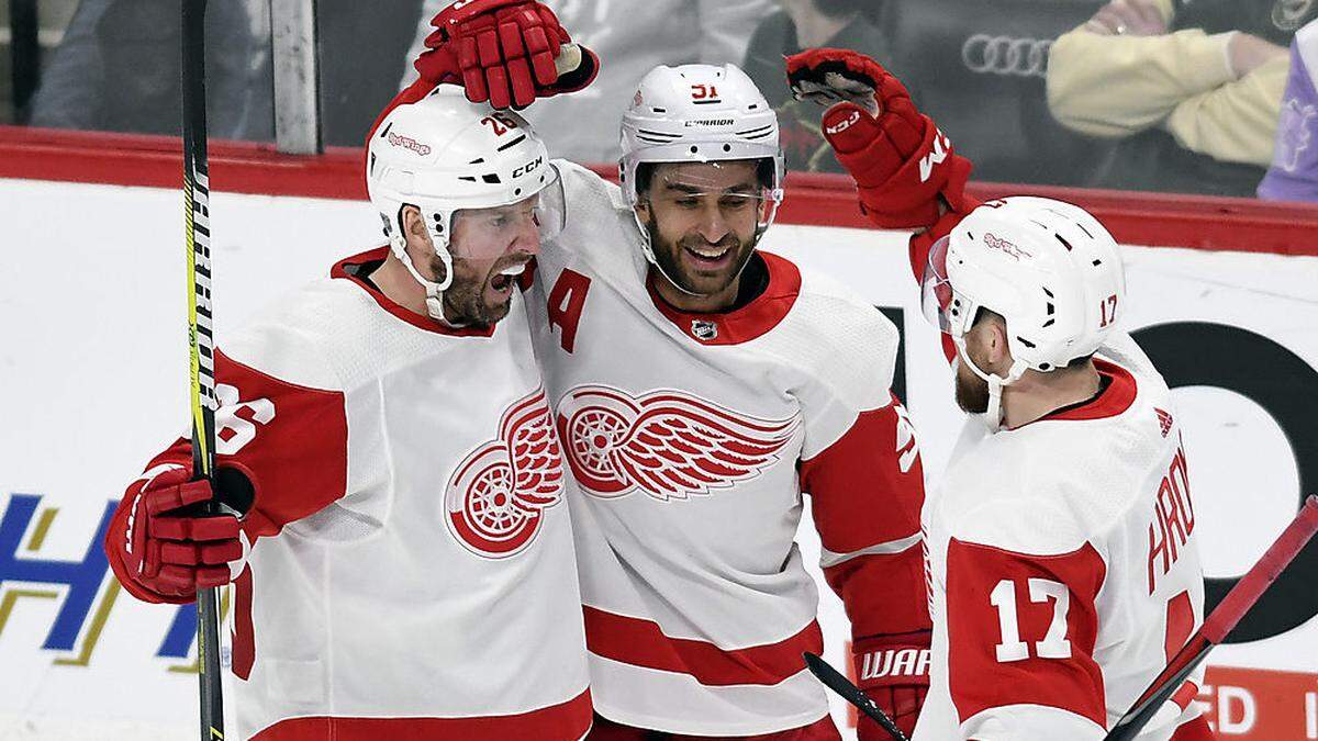 Thomas Vanek freut sich: Er drehte mit zwei Toren das Spiel für die Detroit Red Wings