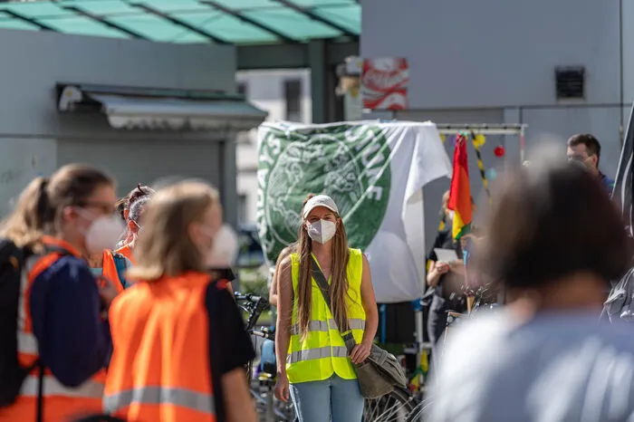 ... um beim weltweiten Klimastreik für den Schutz des Klimas und den Erhalt unserer Lebensgrundlage auf die Straße zu gehen ...