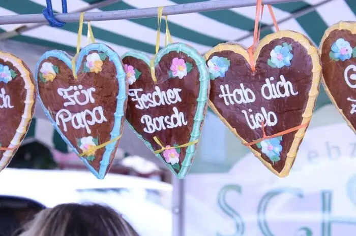 Und auch das traditionelle Lebkuchenherz durfte nicht fehlen.