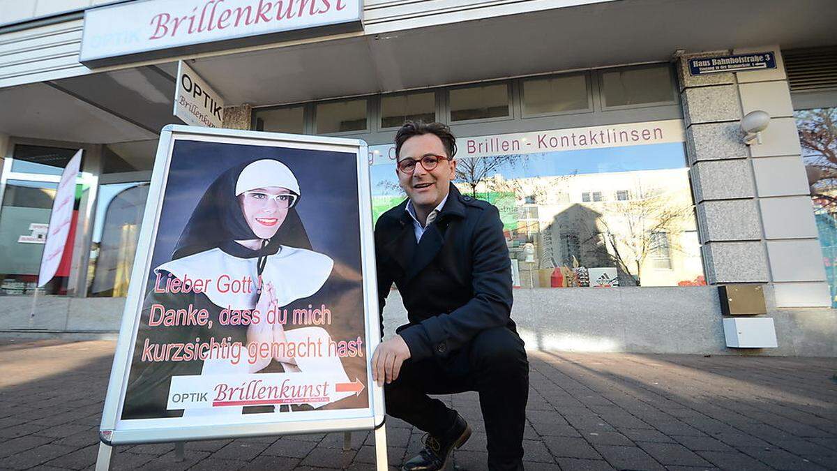 Optikermeister Günther Steinbauer wurde für sein selbst entworfenes Plakat beim Werberat angezeigt