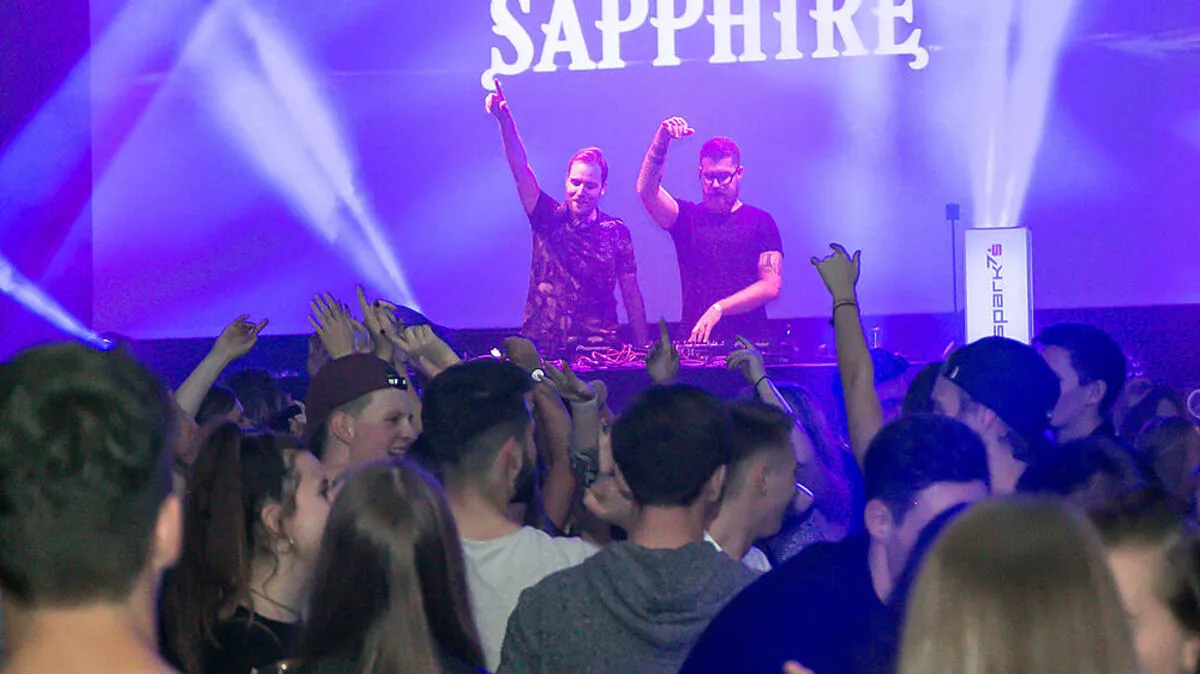 Die Studierenden feiern den Semesterauftakt mit einer ordentlichen Party 