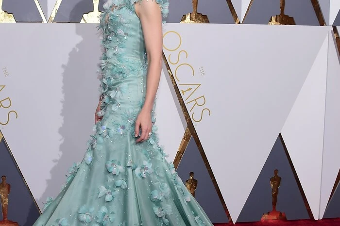 Cate Blanchett hüllte sich in pastellfarbene Blüten von Armani Prive. Stilsicher wie immer.