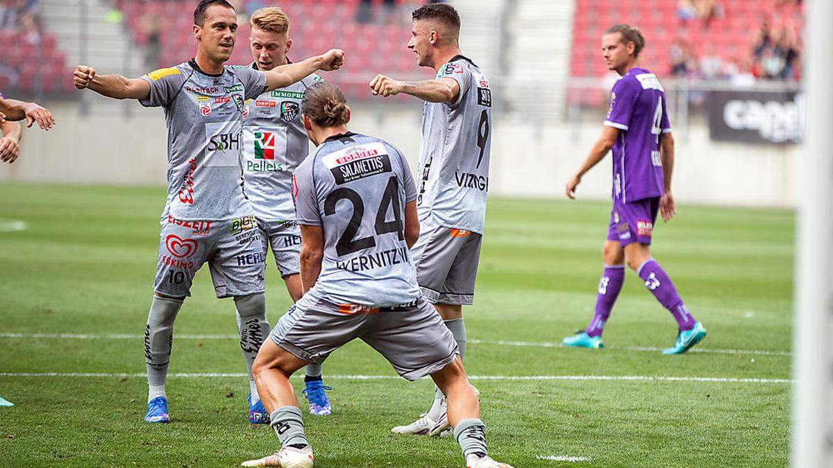 Michael Liendl (links) kann heute nicht mit Dario Vizinger in Salzburg jubeln