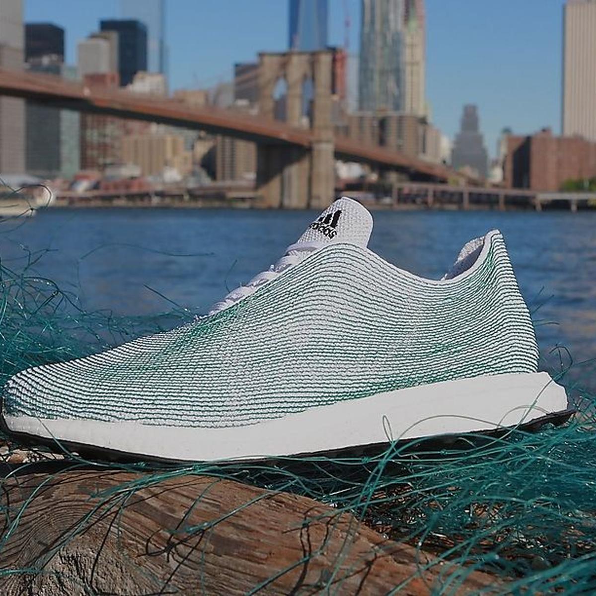 Recycling Adidas Schuhe aus Plastikmull noch heuer im Handel