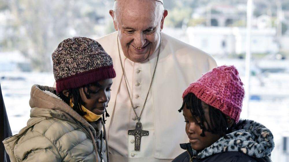 Papst Franziskus beklagte auf Lesbos Umgang mit Migration, insbesondere mit den Kindern