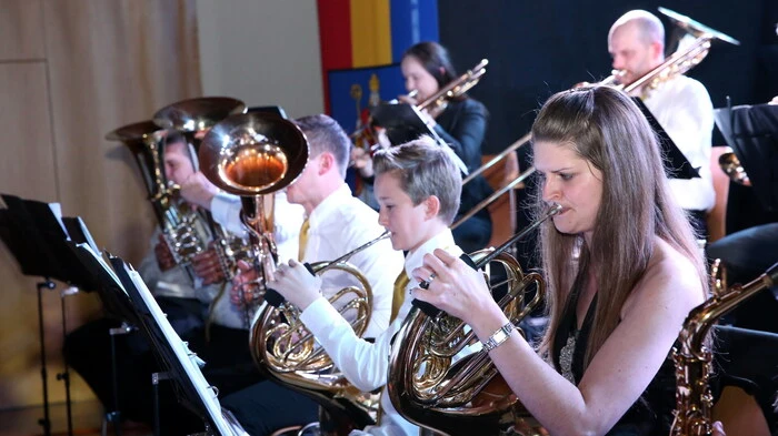 Die Marktmusikkapelle Guttaring (Obmann Florian Drobesch) lud am Samstag zum "Frühlingskonzert" in den Turnsaal der Volksschule. 