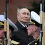 Russlands Präsident Wladimir Putin bei der Militärparade am Roten Platz