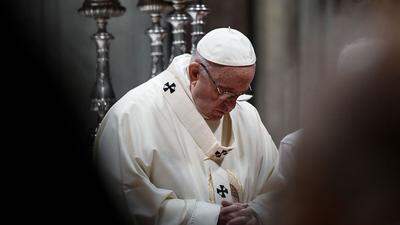 Papst Franziskus hat den Rücktritt des Weihbischofs von Los Angeles angenommen, dem Missbrauch eines Minderjährigen vorgeworfen wird
