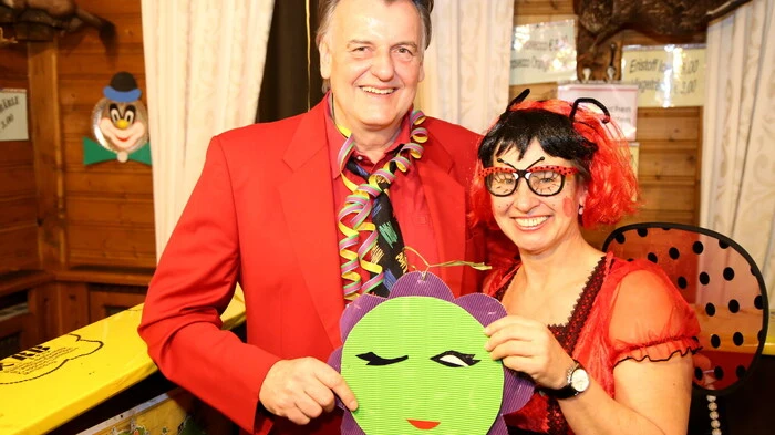 Wenn die Sängerrunde Kraig unter Chorleiter Kurt Knappinger und Obfrau Gerda Geyer zum Maskenball lädt, bleiben die Besucher nicht aus. 