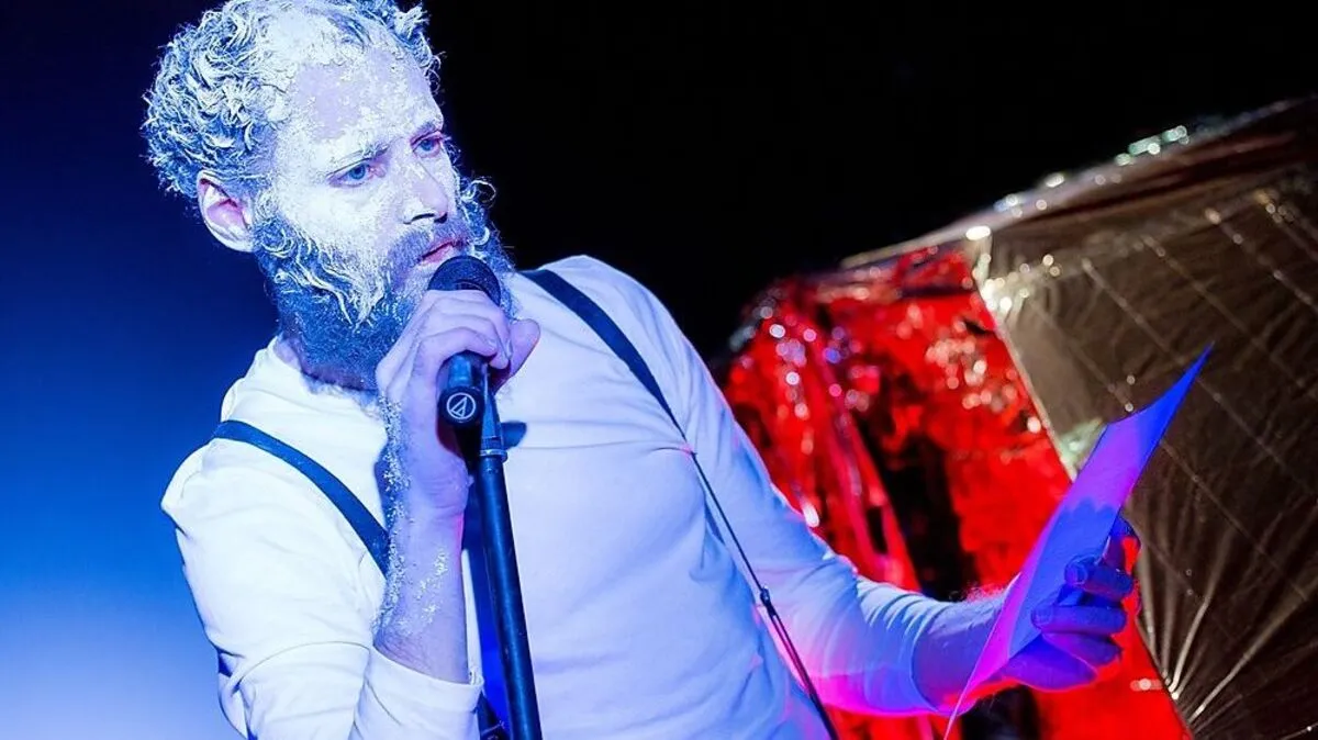 Michael Kuglitsch als "Kafka"