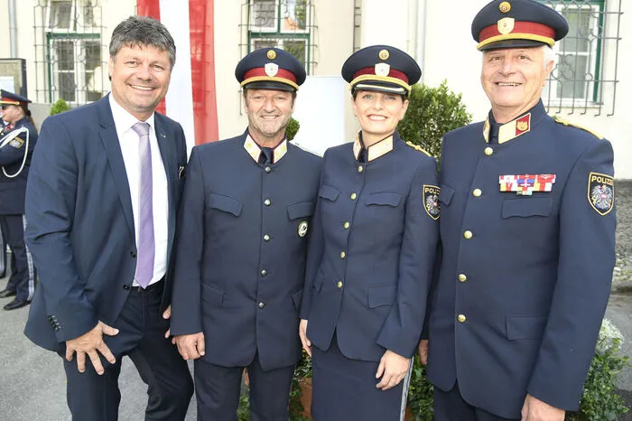 Bürgermeister Gerhard Pirih, Chefinspektor Josef Brandner, Landespolizei-Direktorin Michaela Kohlweiß und Oberst Johann Schunn.
