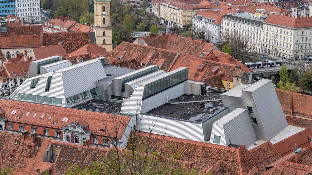 Seit 2010 wartet die Stadt darauf, dass Kastner&Öhler sein Versprecher einlöst und das Dach fertigstellt