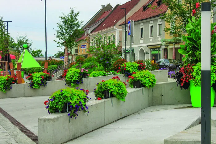 Fünf Floras für Kindberg