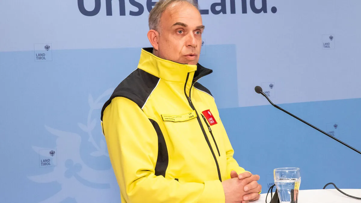 CORONA-IMPFUNG: IMPFAKTION UND AUSREISETESTPFLICHT BEZIRK SCHWAZ: PRESSEKONFERENZ: RIZZOLI