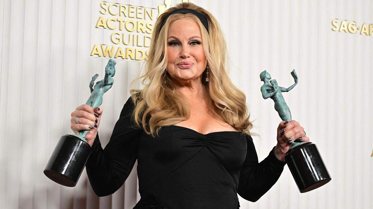  Jennifer Coolidge