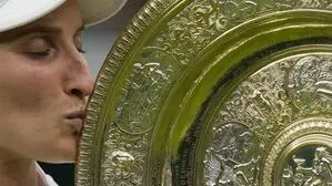 Marketa Vondrousova 2023 bei ihrem Triumph in Wimbledon