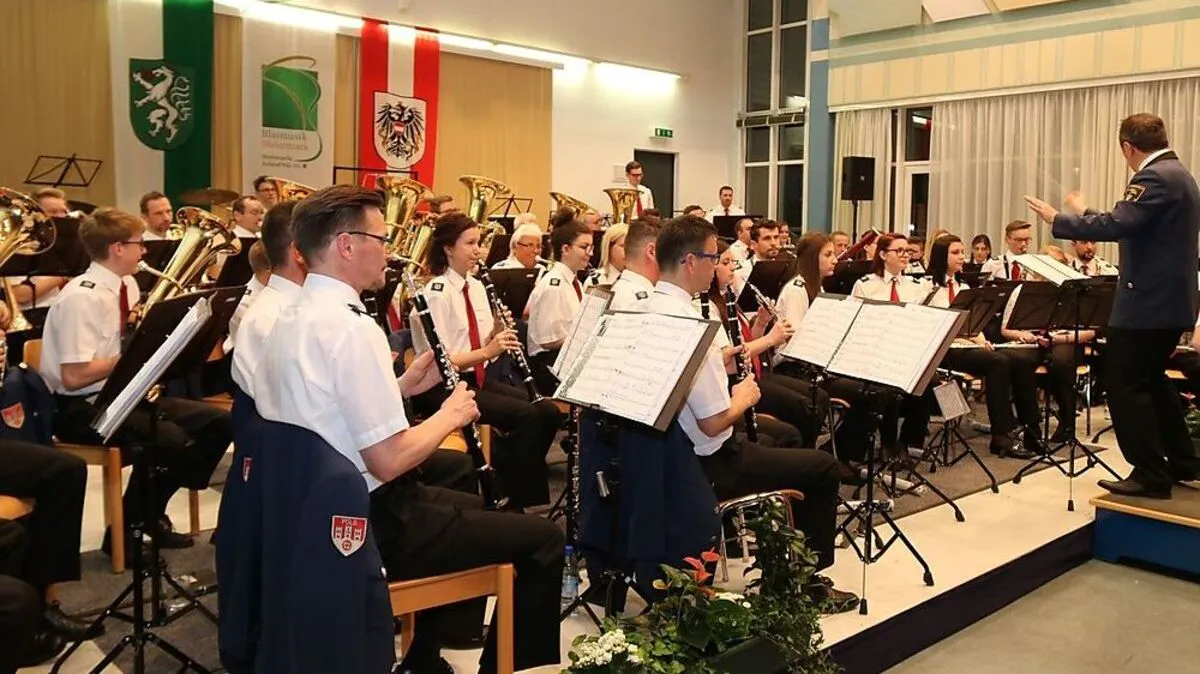 Die Werkskapelle Pöls unter Kapellmeister Markus Poier beim Konzert