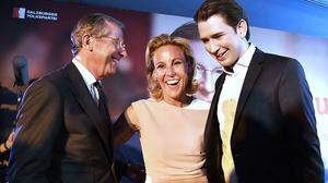 Freuen sich über Wahlsieg: Wilfried Haslauer (ÖVP) und seine Frau Christina mit Kanzler Sebastian Kurz
