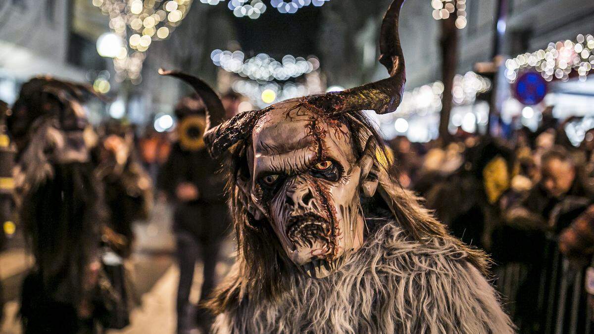 Krampusumzüge führen zu mehreren Busumleitungen