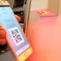 Raiffeisen baut 1200 neue Bankomaten ein – mit NFC und QR-Code hebt man per Handy Geld ab oder überweist das Geld direkt