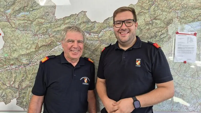 Der Liezener Bereichsfeuerwehrkommandant Reinhold Binder und Sebastian Emmer, Dienststellenleiter der Bereichsfeuerwehrzentrale