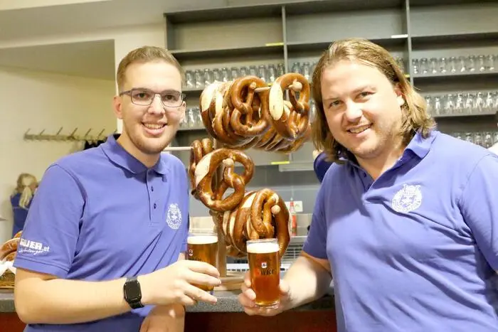 Die Stadtkapelle Althofen lud unter Obmann Jürgen Rossegger und Kapellmeister Armin Korak (von links) zur „Langen Nacht des Frühschoppens 3.0“. 
