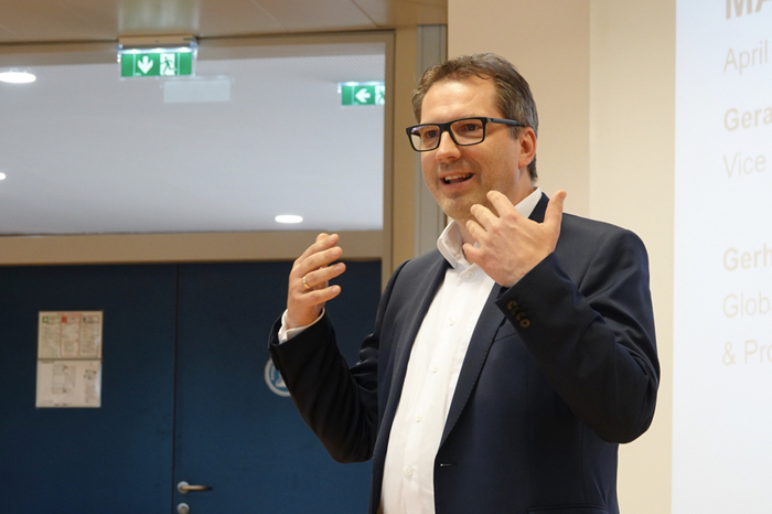 ....den Vice President Human Resources von Magna International Europe Gerald Harzl...