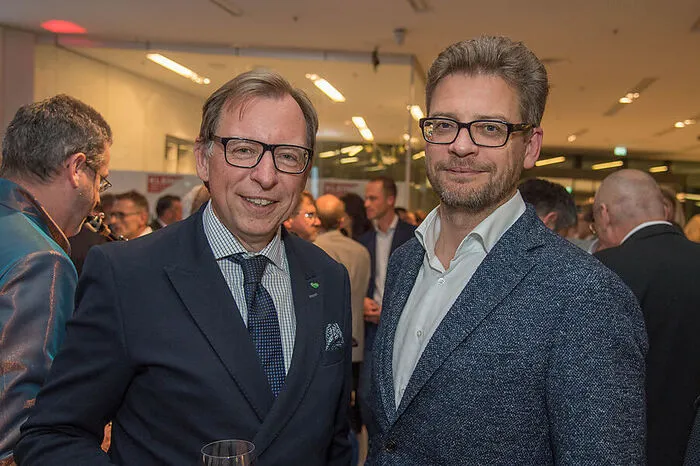 Klicken Sie sich durch die Bilder des Abends .... (im Bild: Landesrat Christian Buchmann, K&amp;Ö-Vorstand Martin Wäg)