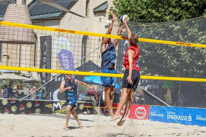 Beachzone Villach  am Rathausplatz Landesmeisterschaft Volleyball 