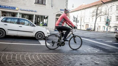 In der Pernhartgasse wurde bereits ein Radstreifen markiert