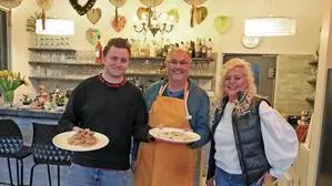 Benjamin, Wolfgang und Birgit Neumaier führen den Betrieb als Familie