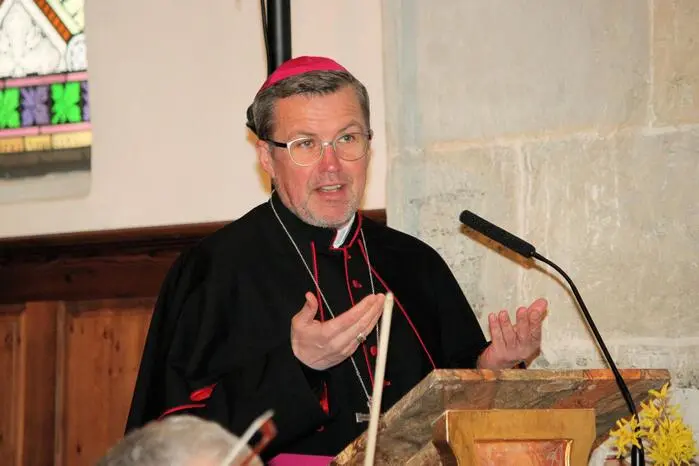 Im Rahmen des Konzertes sprach Weihbischof Johannes Freitag persönliche Betrachtungen zur Passion Christi.