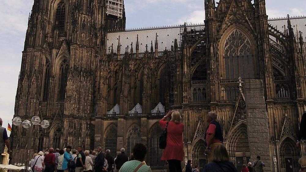 Der Kölner Dom zieht täglich unzählige Besucher an