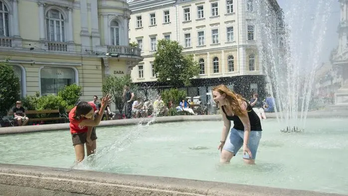 Archivfoto: Wasserschlacht am Eisernen Tor in Graz brachte Abkühlung 