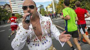 Kriendlhofer tritt als Elvis-Imitator (hier beim Graz-Marathon) auf