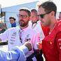 Sebastian Vettel (rechts) durchlebt schwere Zeiten bei Ferrari