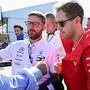 Sebastian Vettel (rechts) durchlebt schwere Zeiten bei Ferrari