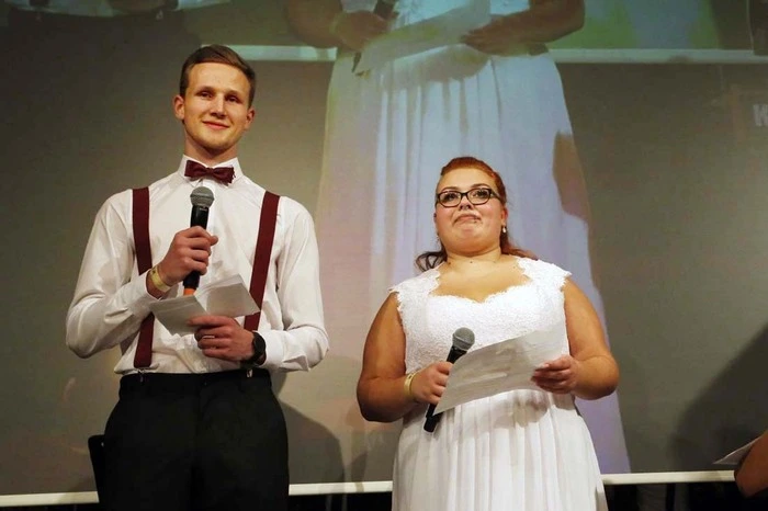 ...begrüßten die „Ballsprecher“ Sarah Helly und Florian Zach viele Ballgäste.