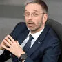 In Deutschland überlegt die Politik angeblich, ob sicherheitsrelevante Daten mit Innenminister Herbert Kickl geteilt werden können